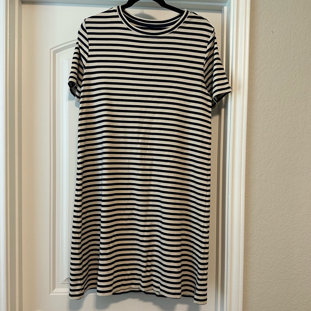 Lou & Grey tshirt dress